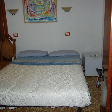 ורנאצה Rina Rooms מראה חיצוני תמונה